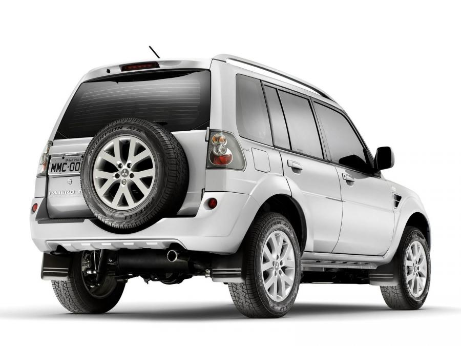  Mitsubishi Pajero TR4 2012 года  (фото 2 из 5)